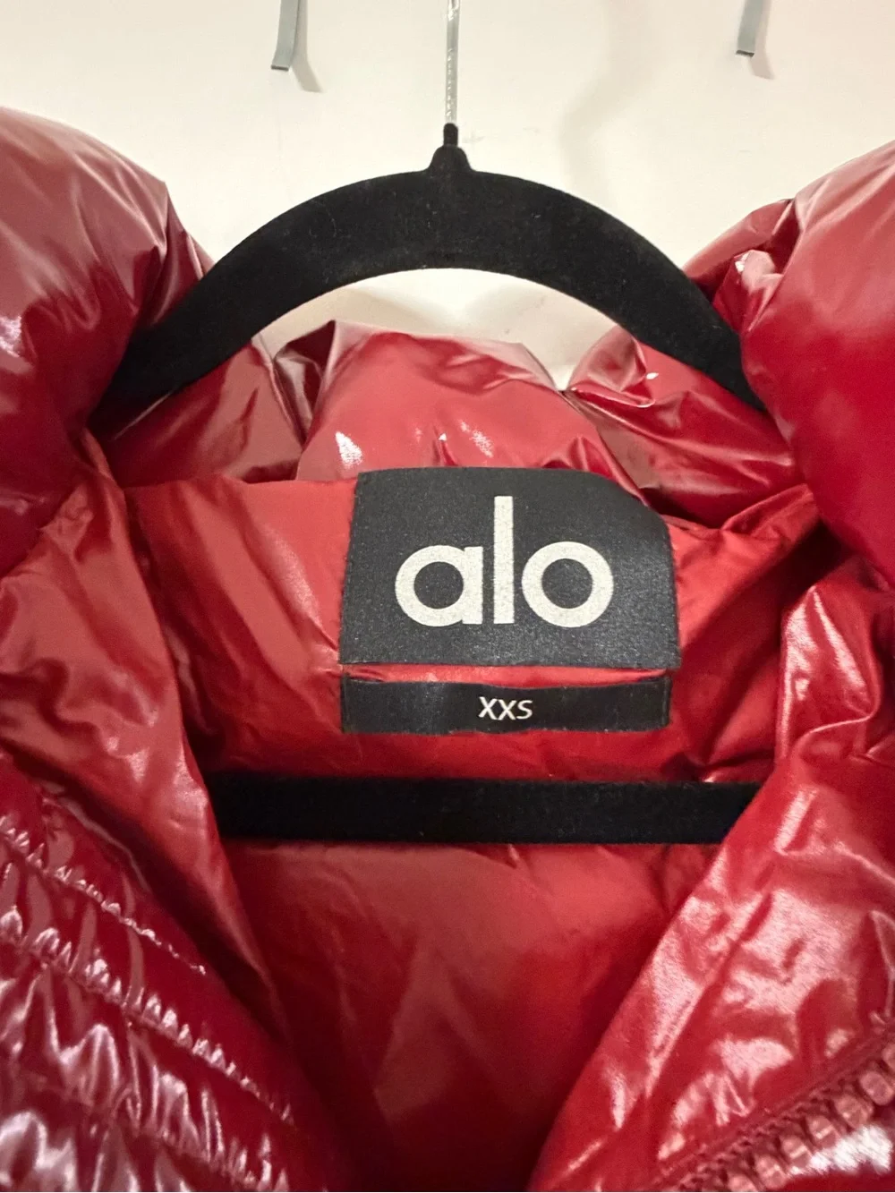 ALO Yoga Stunner Puffer Jacket in Cranberry